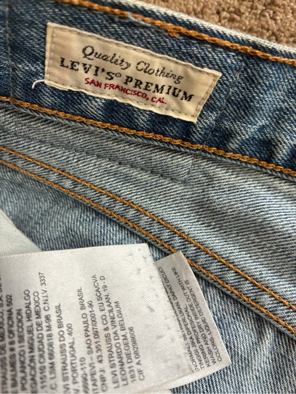 Levi’s Light Blue Distressed Denim Women’s Shorts - Picture 6 of 7